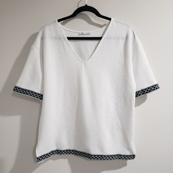Zara White V Neck Embroidered Boxy Top Size Small - Picture 9 of 10